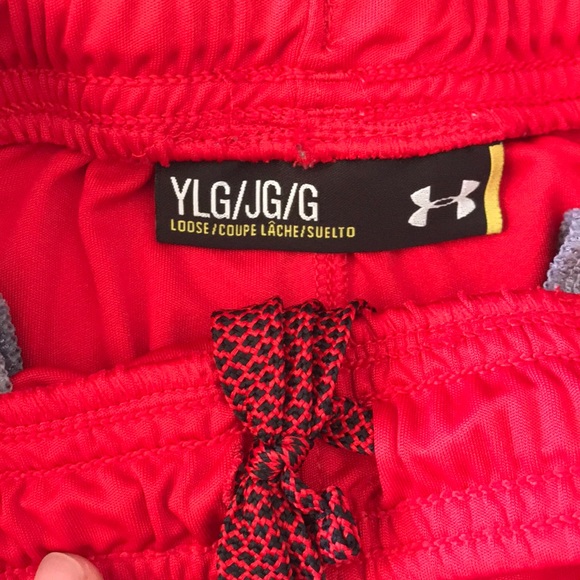 Under Armour YL shorts - EUC - Picture 2 of 3